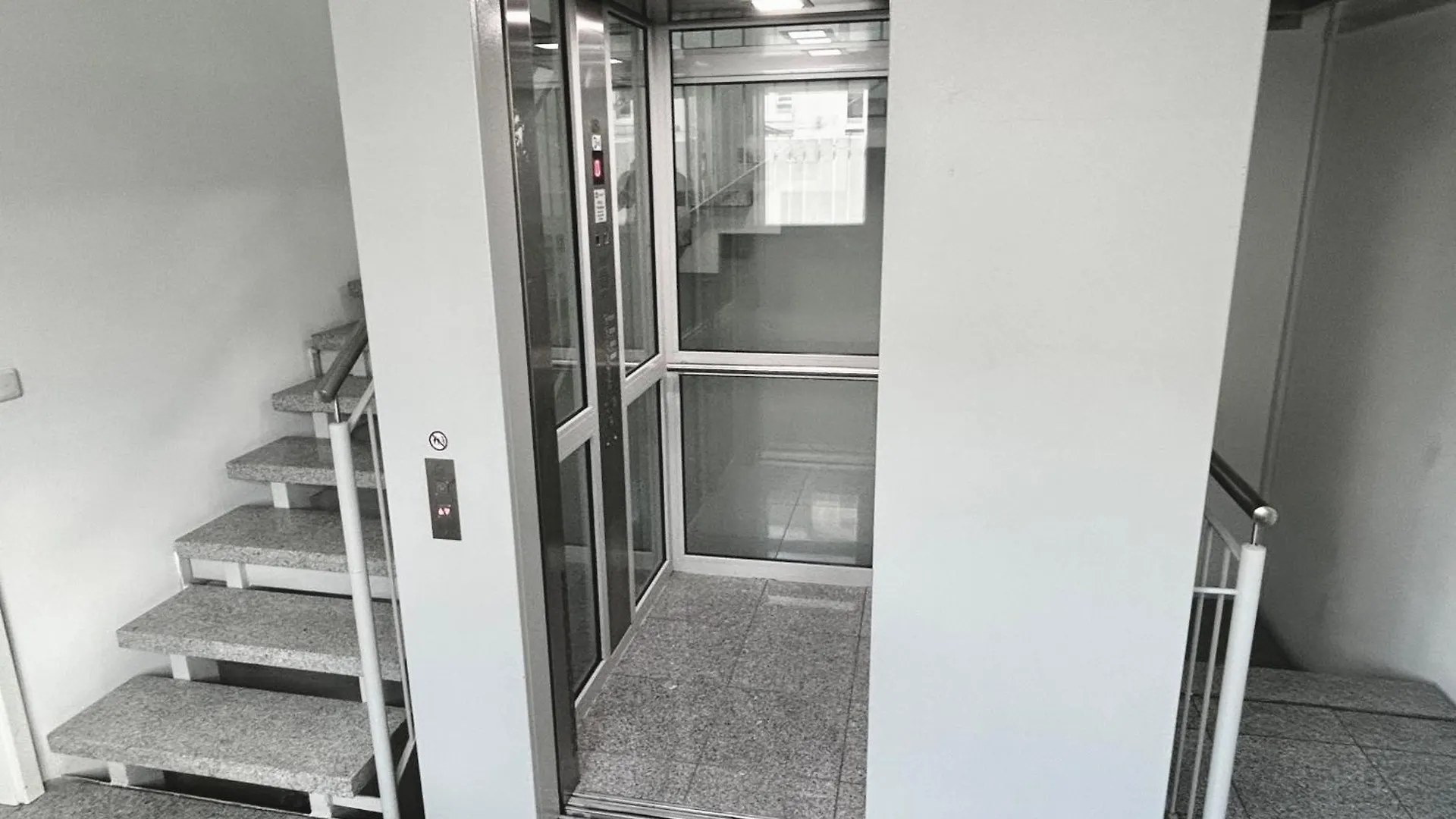 Lta Apartment Muenchen Sued No1 Fun & Games Germany